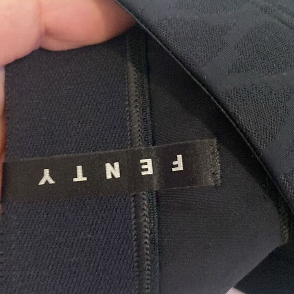 NWT- Savage X FENTY - PEAK PERFORMANCE LOW-IMPACT X MESH SPORTS BRA- Size 1X - Picture 11 of 14